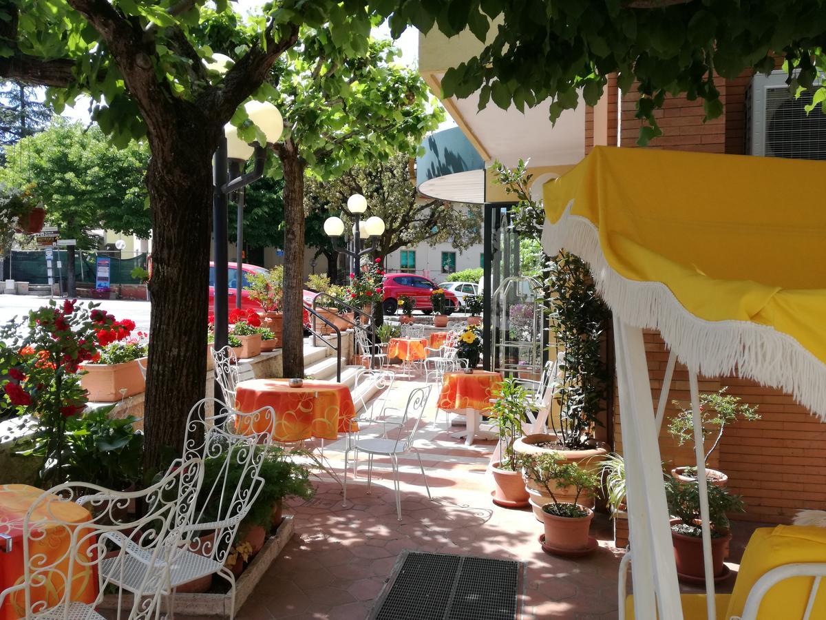 Eco-Hotel Edy Chianciano Terme Bagian luar foto